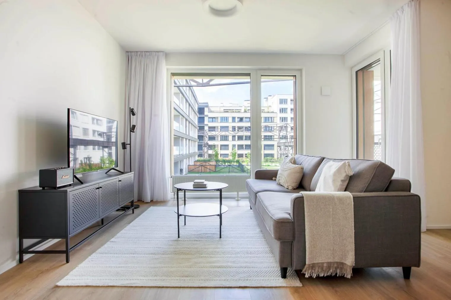 Blueground Prague 7 Furnished With Balcony Prg-1公寓
